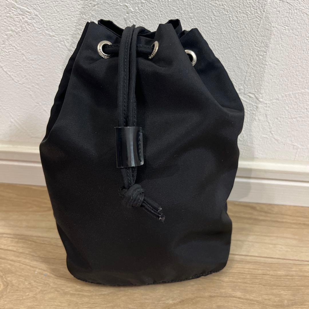 PRADA 黒 ナイロンポーチ　美品