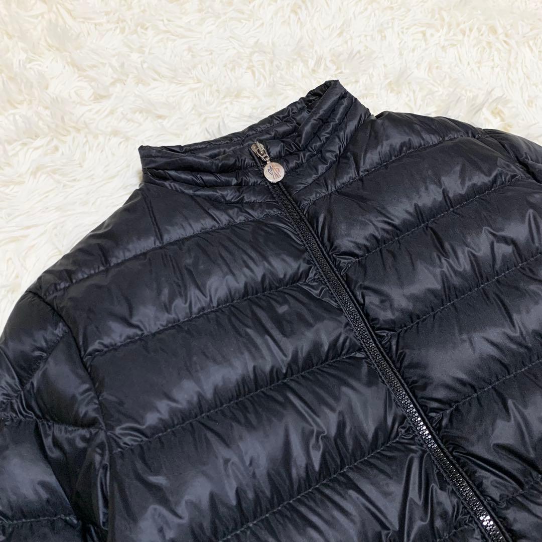 【未使用に近い】モンクレール ライトダウン AGAY ロゴワッペン ブラック0