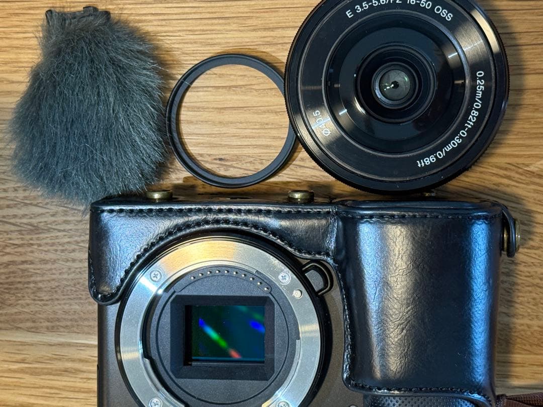 【美品】未使用に近いSONY ZV-E10L/BQ カバーつけます