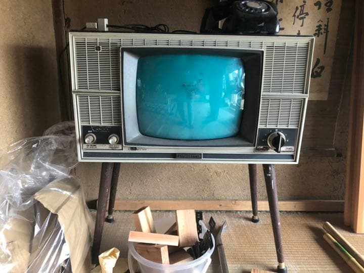 テレビ(映りません)