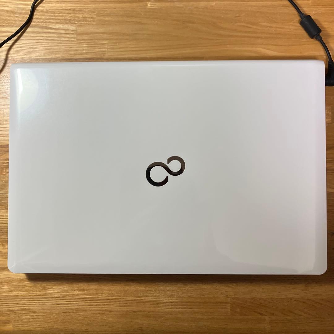 富士通 LIFEBOOK AH53/U 人気の白 Core i7