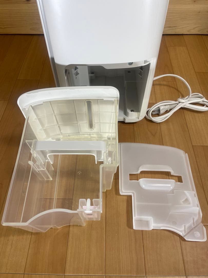 美品 2023年製SHARP 除湿機 衣類乾燥 衣類消臭 プラズマクラスター