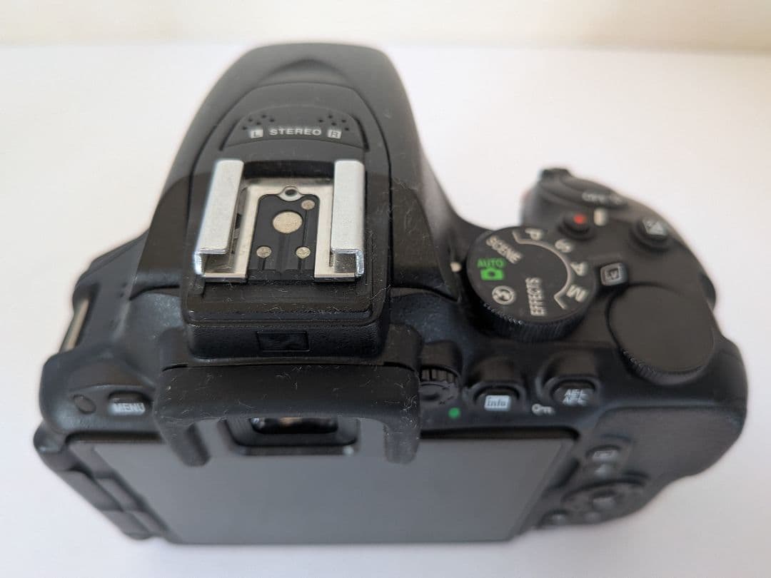 ​♥美品♥Nikon D5500◆タッチパネル＆自撮りOK　ボディ