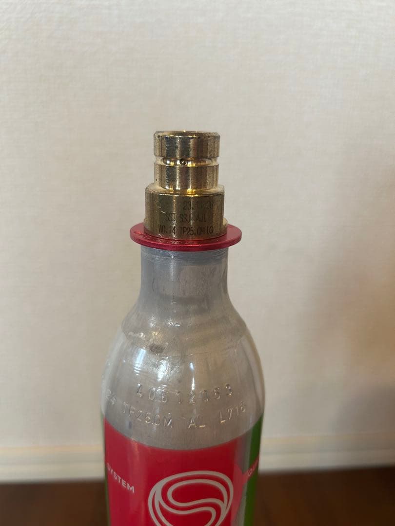 sodastream 炭酸水メーカー ホワイト ボトル付き