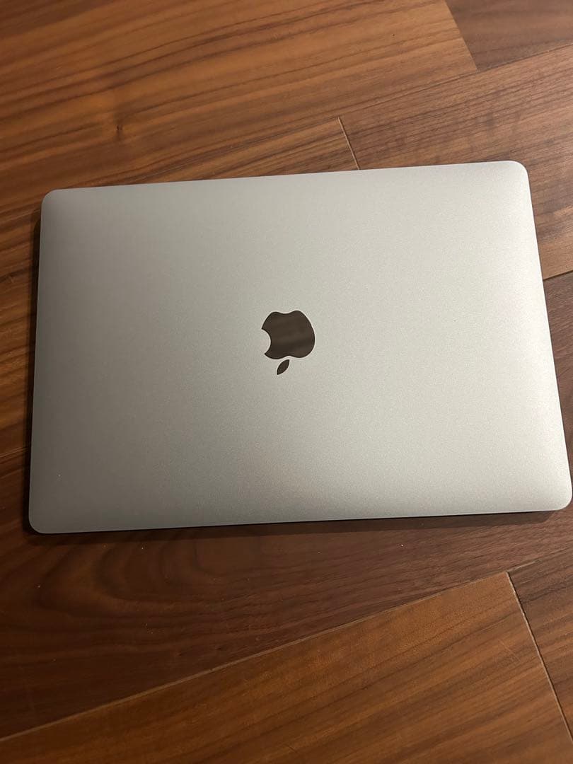 MacBook Air 透明ケース付き