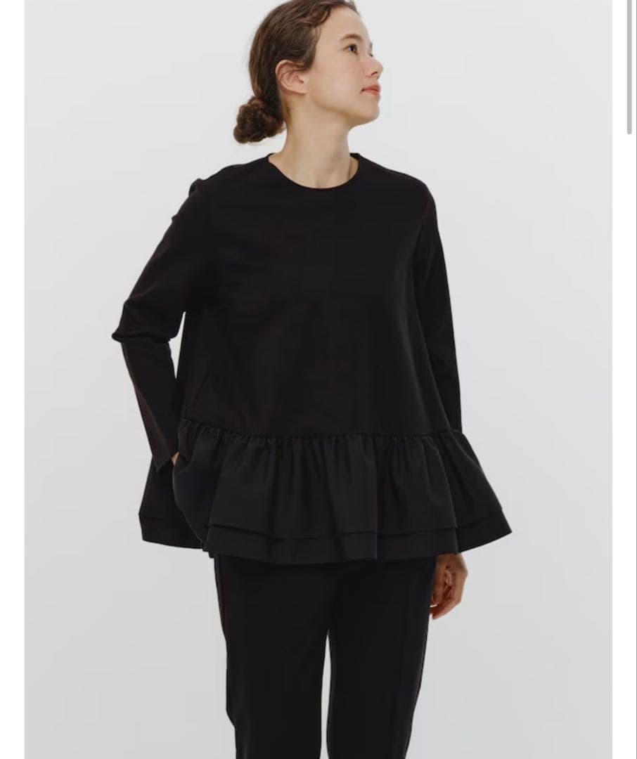 極美品。yori ぬくぬくヘムダブルフレアブラウス