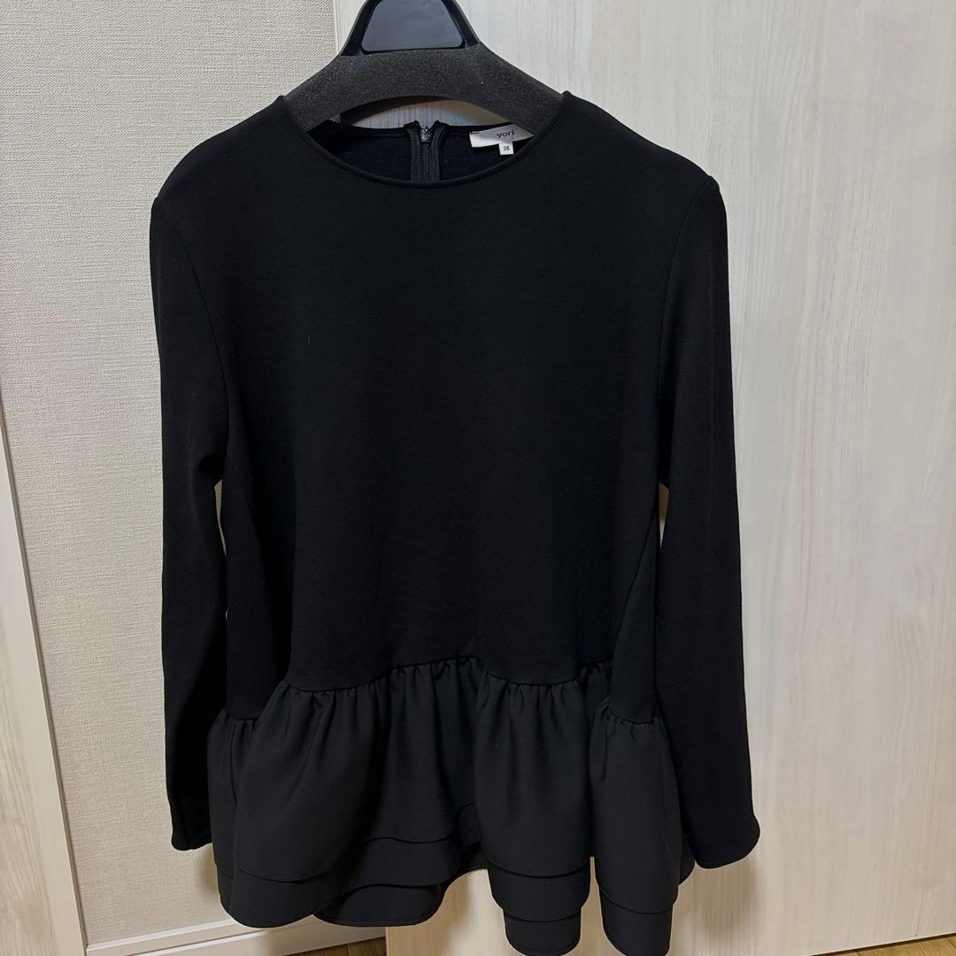極美品。yori ぬくぬくヘムダブルフレアブラウス