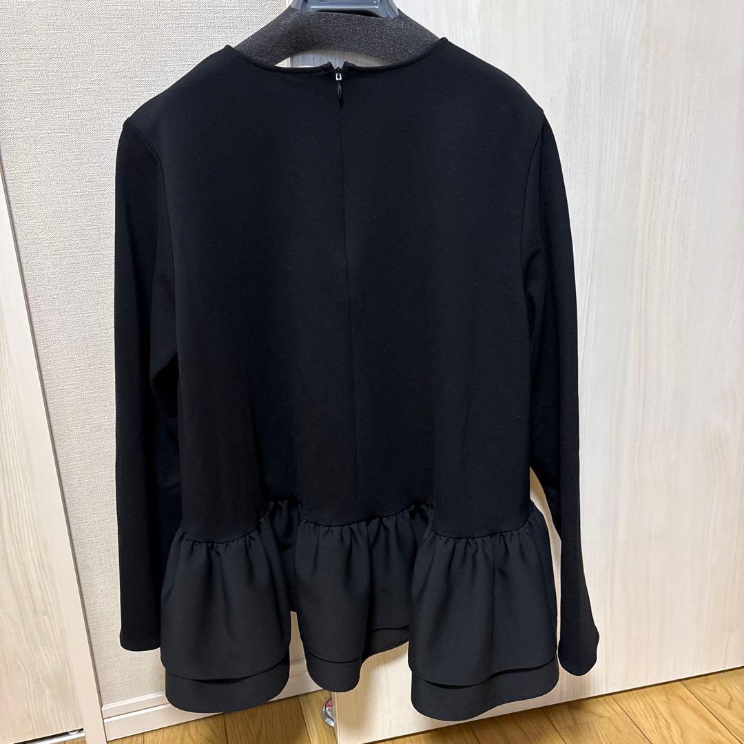 極美品。yori ぬくぬくヘムダブルフレアブラウス