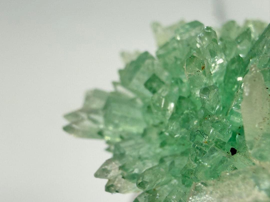 インド産　グリーンアポフィライト　鉱物標本