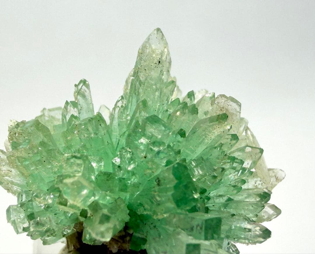 インド産　グリーンアポフィライト　鉱物標本