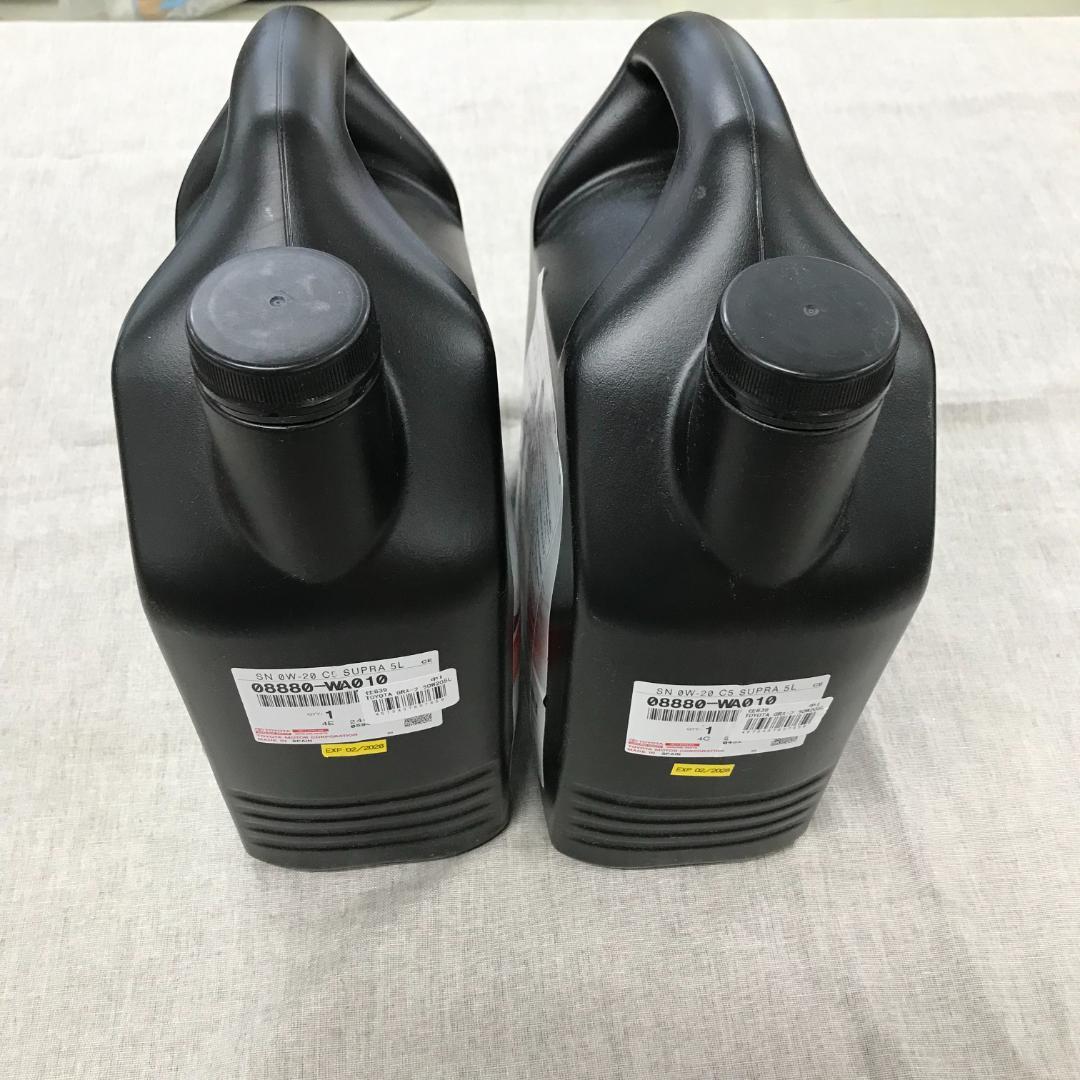 Toyota Genuine Motor Oilトヨタ純正エンジンオイル５L*2