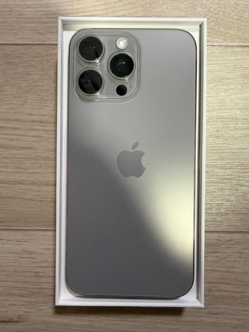 超美品　中国版　iPhone15 Pro Max 256GBナチュラルチタニウム