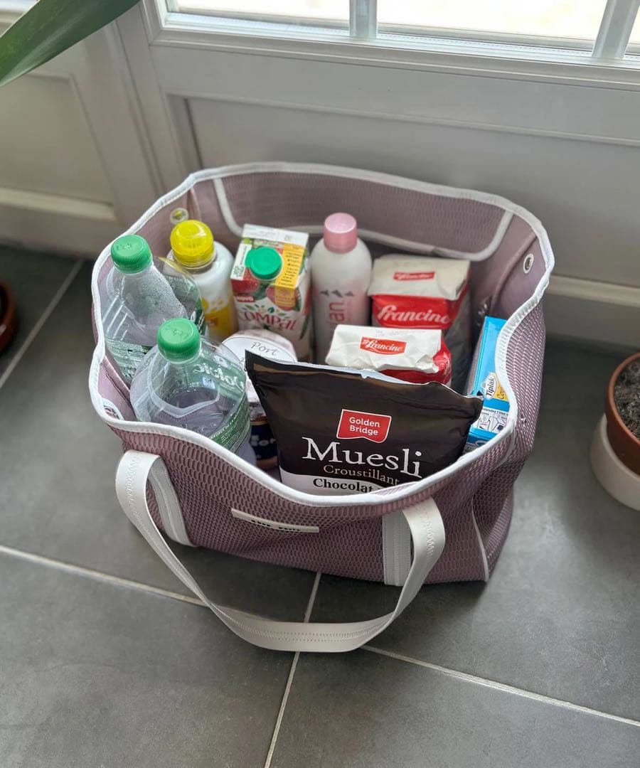 ✨現行品✨極美品q bag paris nest zip M マザーズバッグ