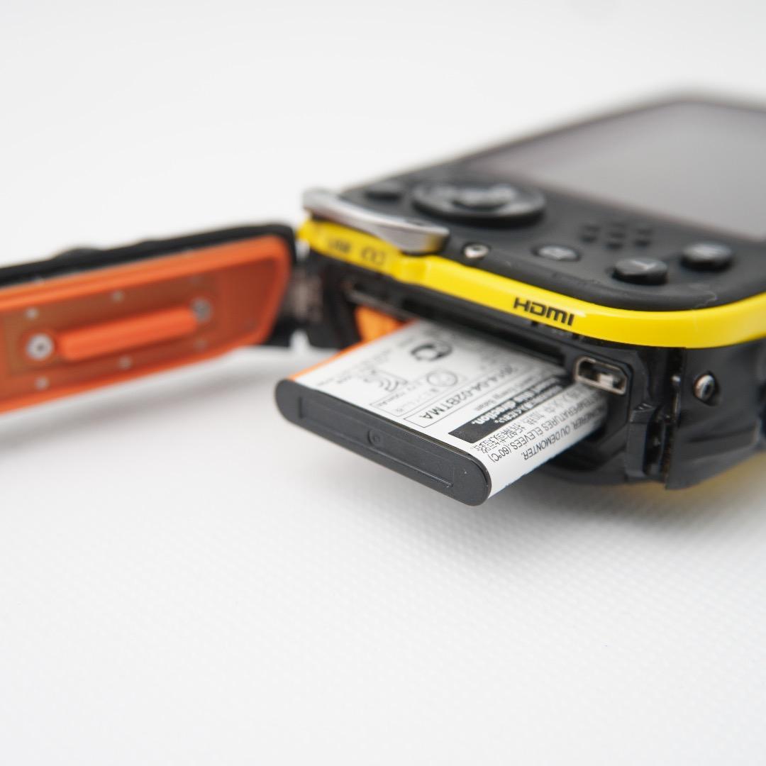 【美品 完動品】フジフィルム FUJIFILM FinePix XP70