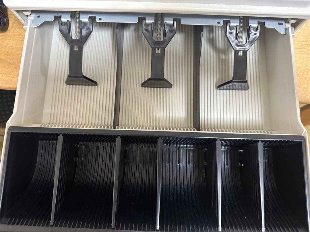 早い者勝ち シャープレジスター　XE-A147