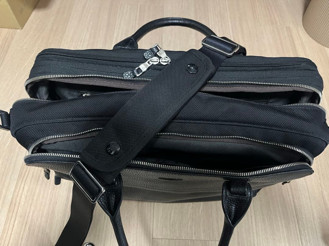 ユーストン 3 ダブルブリーフケース エキスパンダブル　ブラックレーベル