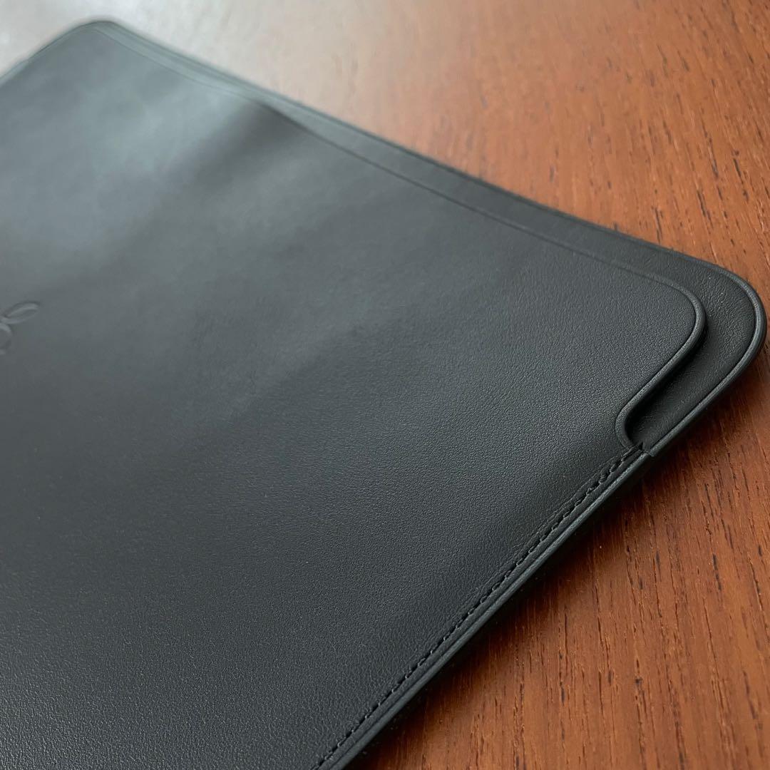 13インチMacBook Air/MacBook Pro用 レザースリーブ 黒