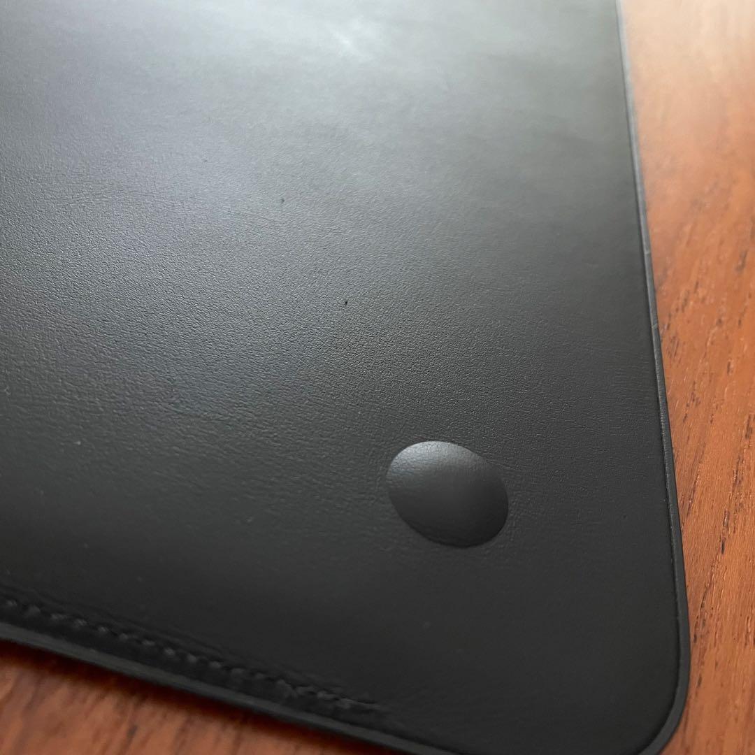 13インチMacBook Air/MacBook Pro用 レザースリーブ 黒