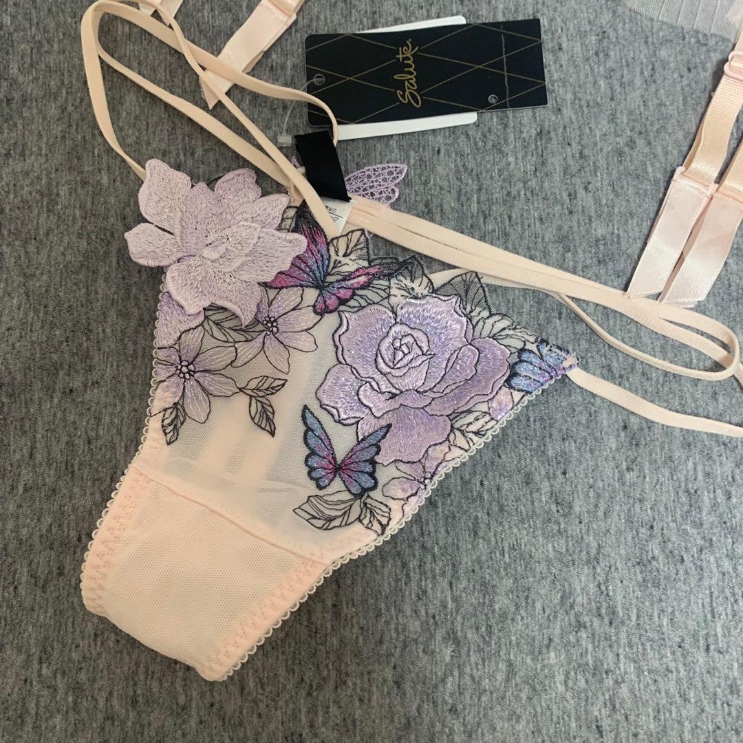 新品、ワコール　サルート、上下、スリーインワン、マリリンモンロー、D65/M