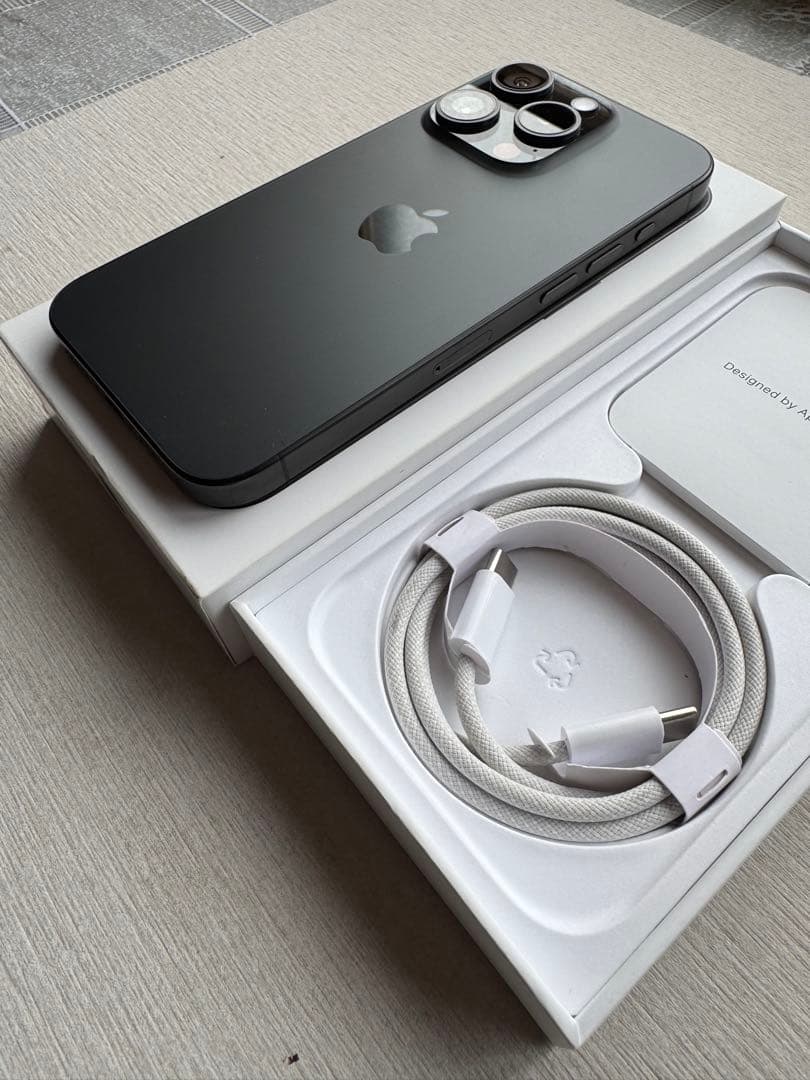 スマートフォン本体 Apple iPhone 15 Pro 128GB Titanium Black