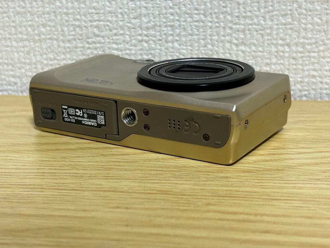 デジタルカメラ Casio EXILIM EX-H30 083