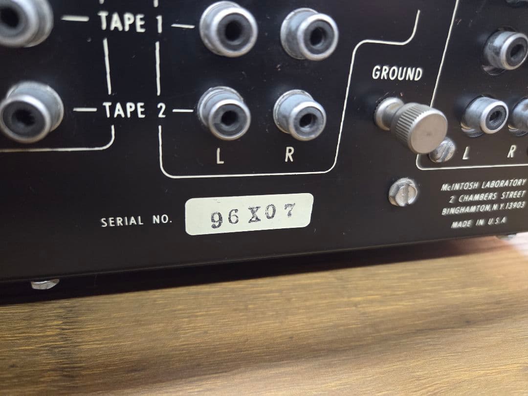 McIntosh C28 プリアンプ