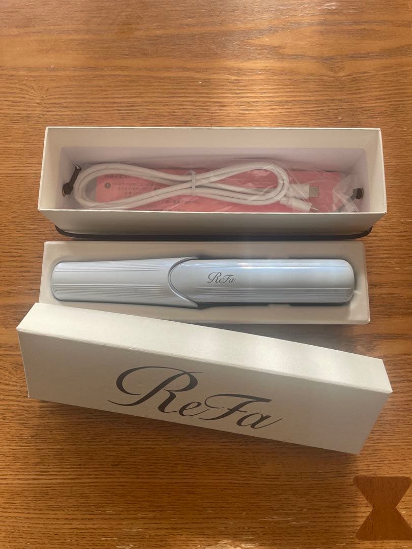 新品未使用　リファ　ストレートアイロンミニ　ホワイト
