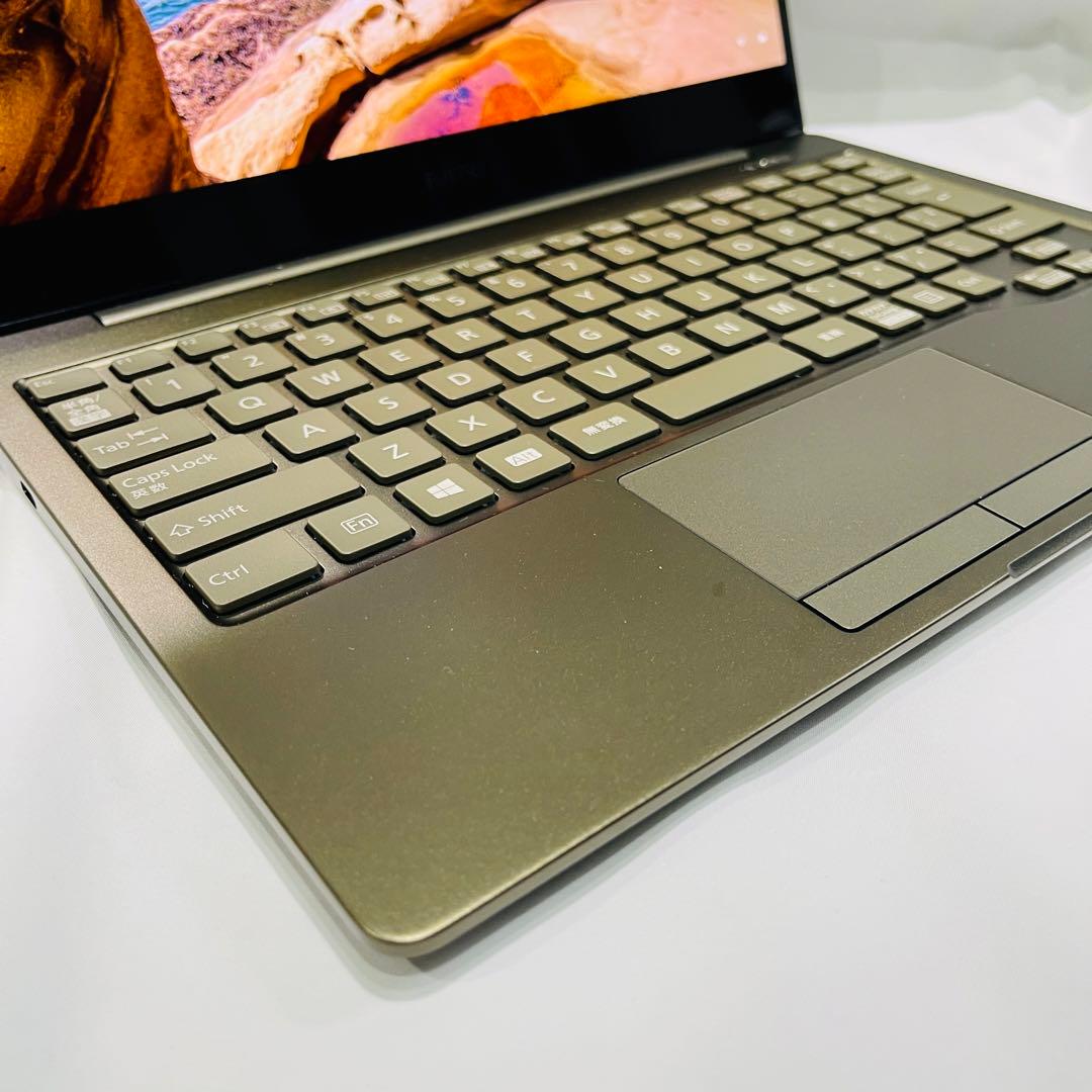 富士通 LIFEBook CH/E3 512GB i5-1135G7 F-270