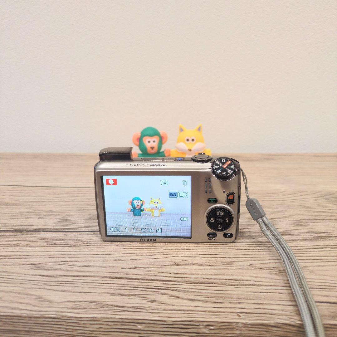 富士フイルム FUJIFILM FinePix F300EXR デジタルカメラ