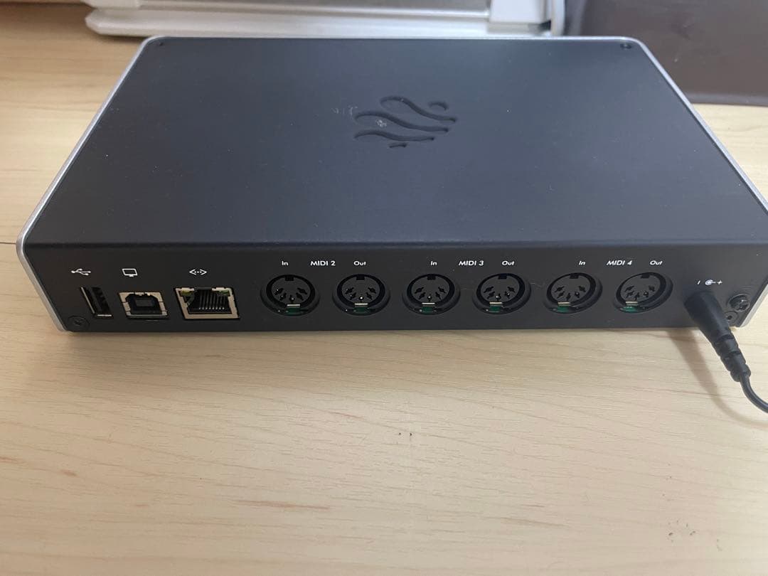 iConnectMIDI4 MIDIインターフェース
