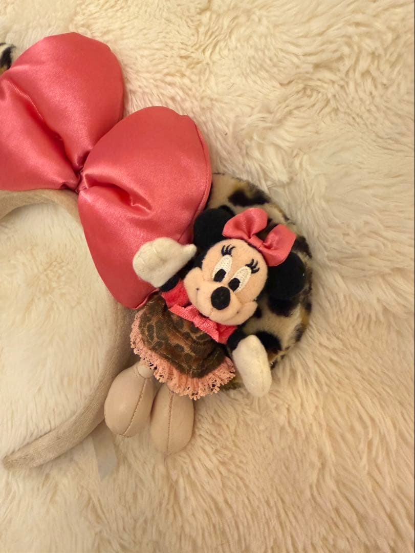 ディズニー　ヒョウ柄ミニーちゃんカチューシャ