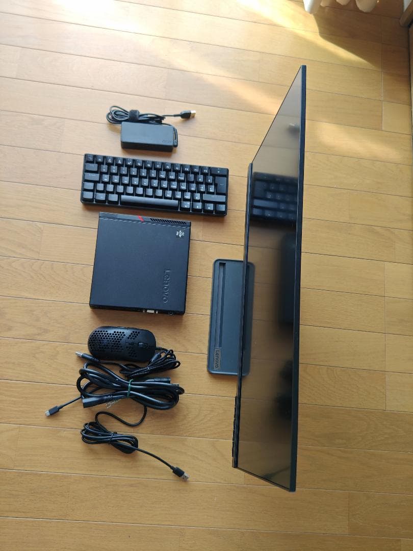 Lenovo 省スペース 高性能 デスクトップPC