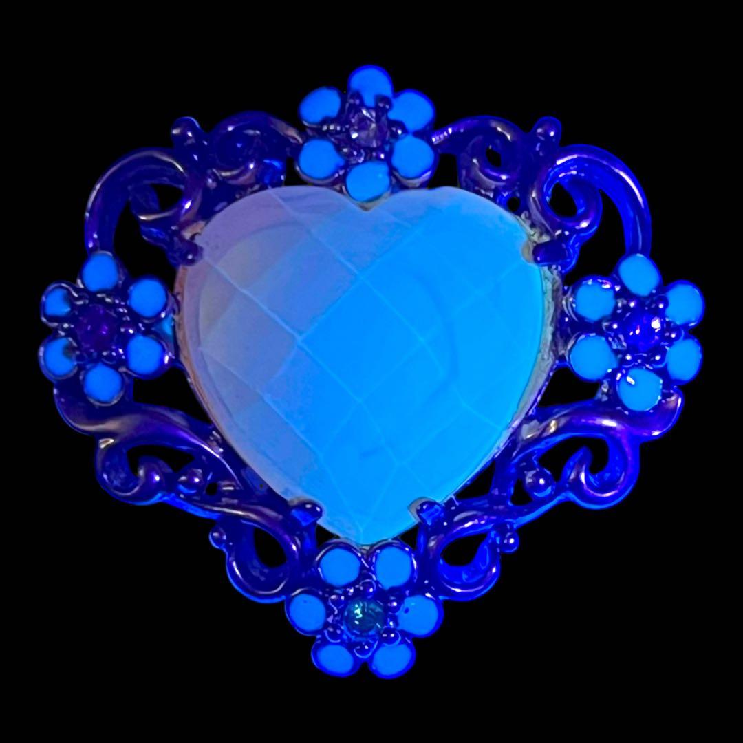 ☆BLACK FRIDAY福袋☆レッド&ピンク系☆ブランド&蛍光ブローチ多数！