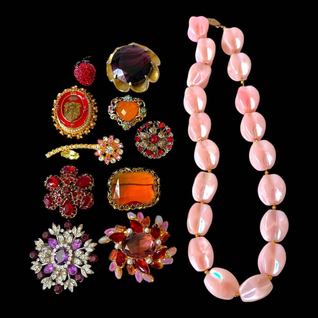 ☆BLACK FRIDAY福袋☆レッド&ピンク系☆ブランド&蛍光ブローチ多数！