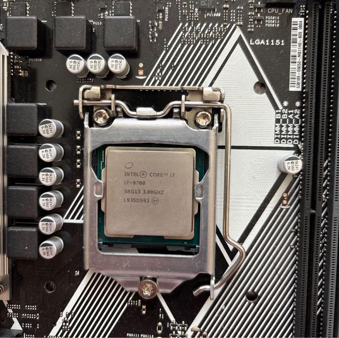 ASUSマザーi7-9700 3.00GHz / SSD256GB セット
