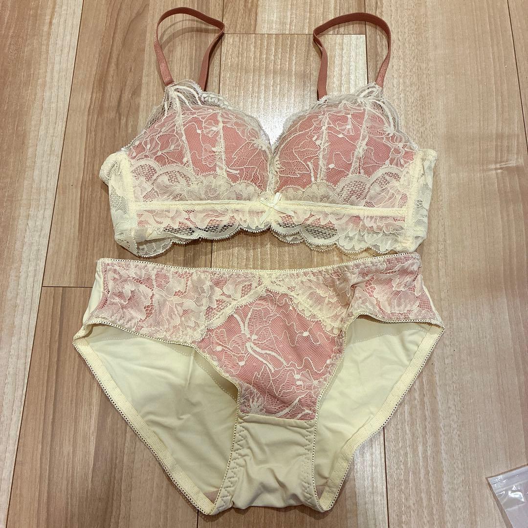 Feliture ブラジャーショーツ2点セット Mサイズ