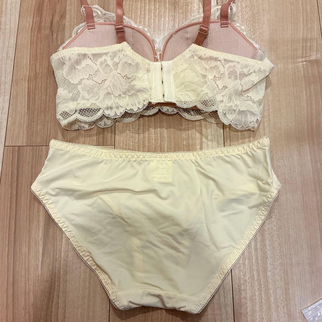 Feliture ブラジャーショーツ2点セット Mサイズ