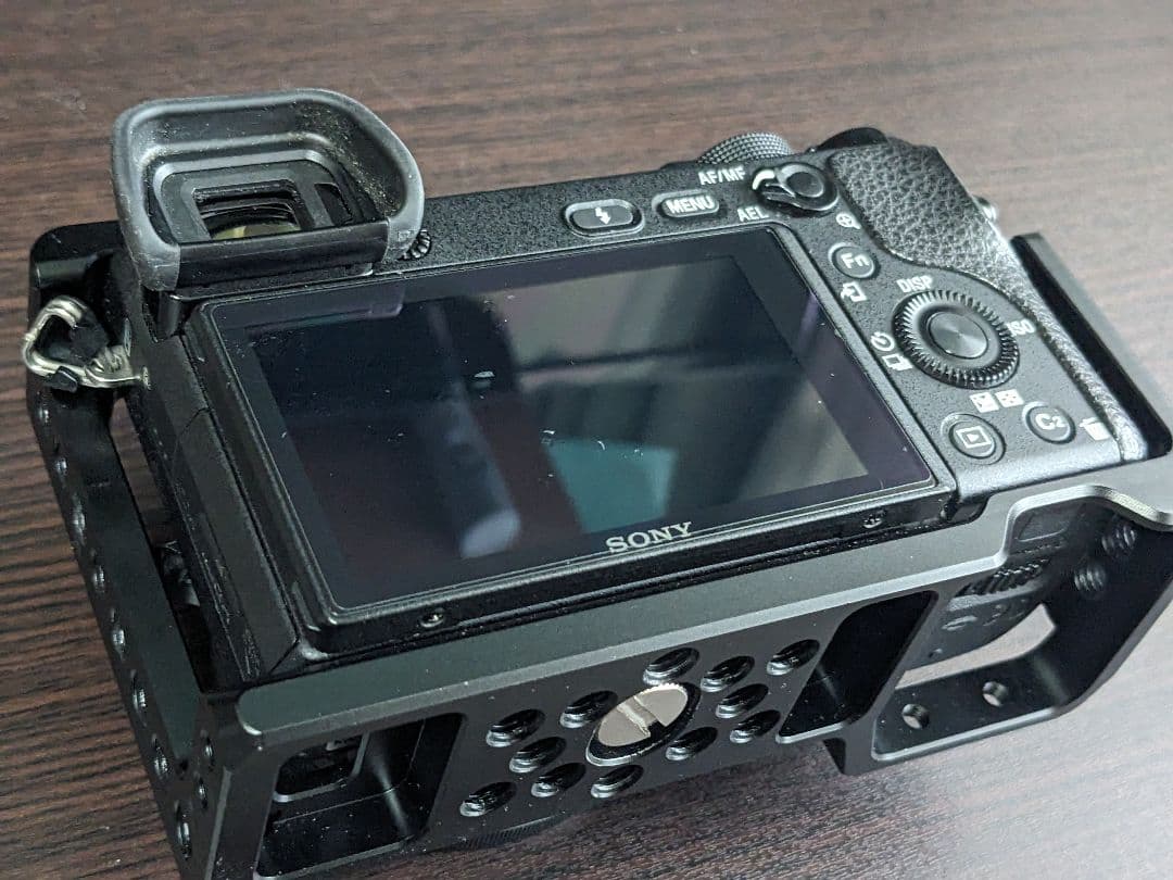 Sony α6300 ILCE-6300L パワーズームレンズキット ケージ付