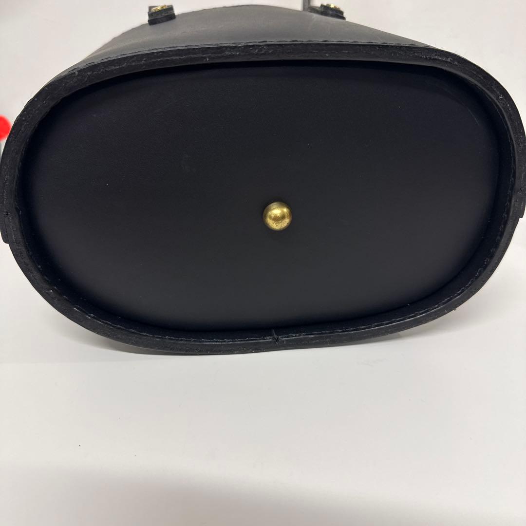 Herz ヘルツ レザー バケツ　巾着　トートバッグ　ハンドバッグ ブラック