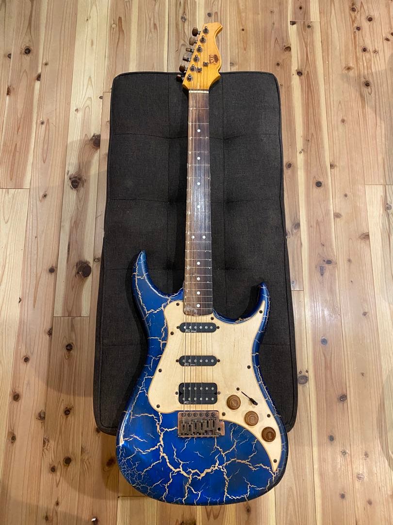 AXL ストラトタイプフレットレスギター　改造品