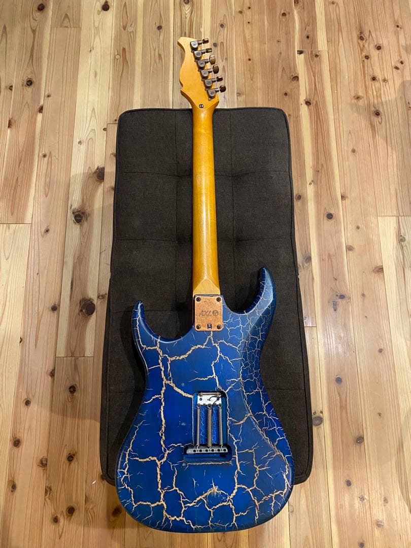 AXL ストラトタイプフレットレスギター　改造品