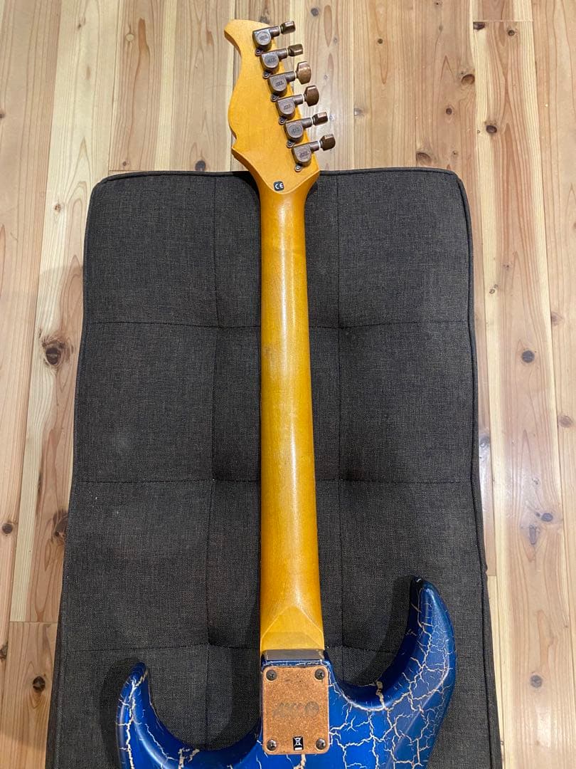 AXL ストラトタイプフレットレスギター　改造品