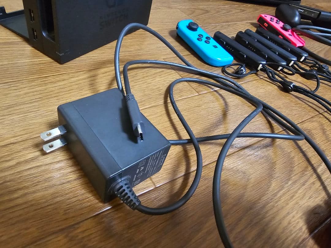 Nintendo Switch 本体 グリーン/レッド