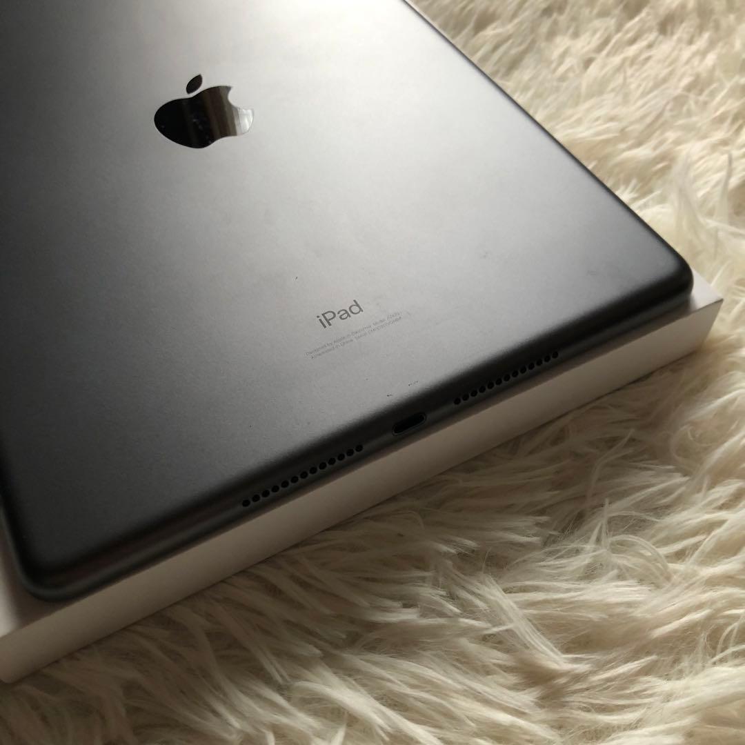 【即購入OK】iPad 第8世代 セルラーモデル【極美品】 #61 【付属品】