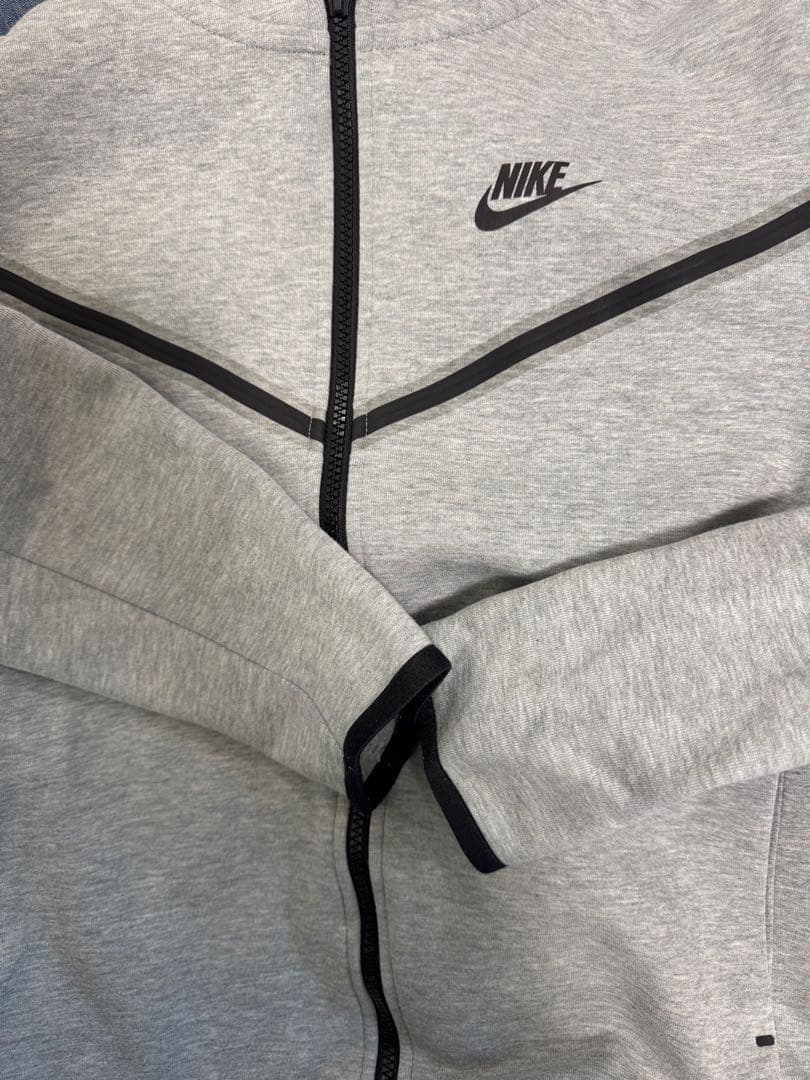 a*♡様 Nike グレー フルジップジャケットとスウェットパンツセット　　上M