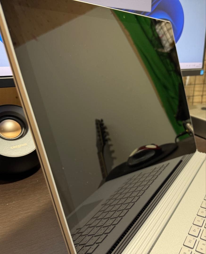 Microsoft surface book2 15インチ
