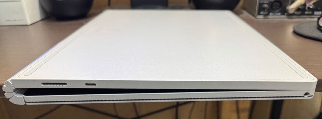 Microsoft surface book2 15インチ