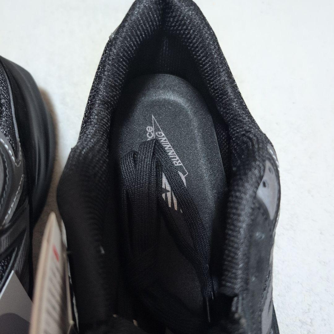 New Balance 990V6 オールブラックスニーカー
