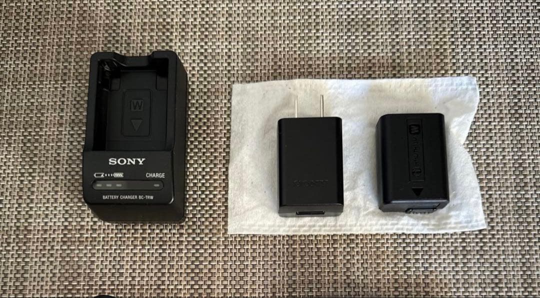 【美品】SONY VLOGCAM ZV-E10 レンズ2つ RODEマイク