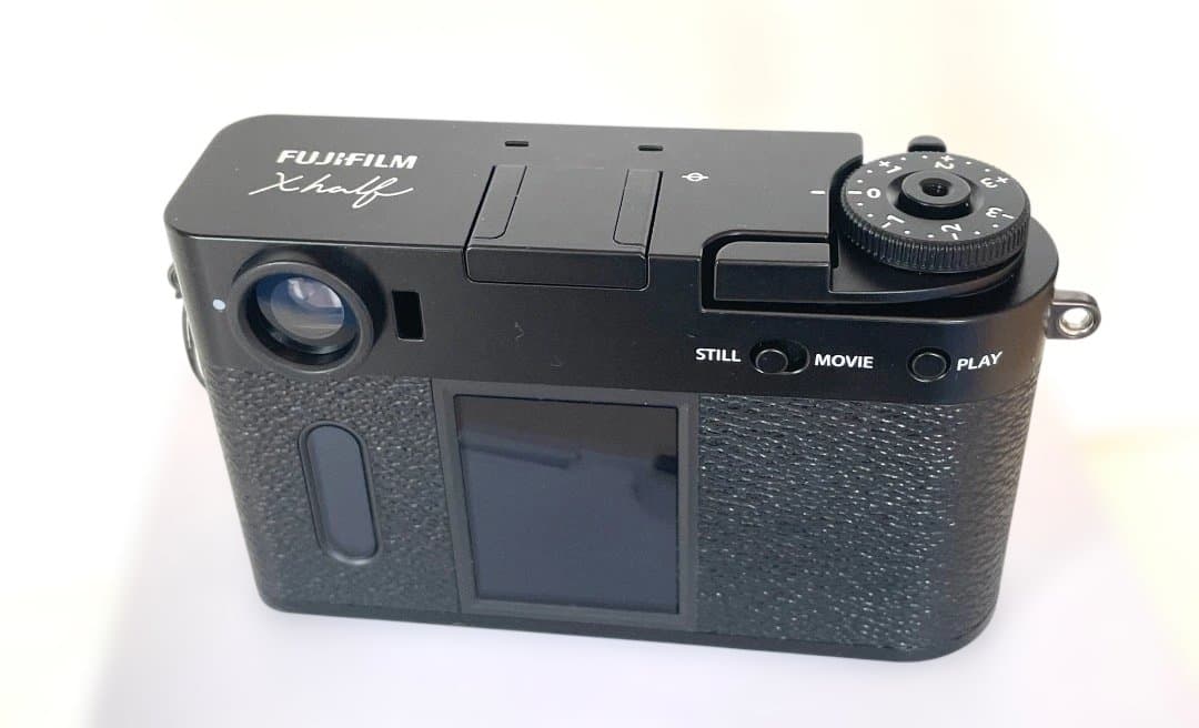 ほぼ新品 美品 / FUJIFILM X-HF1 ブラック